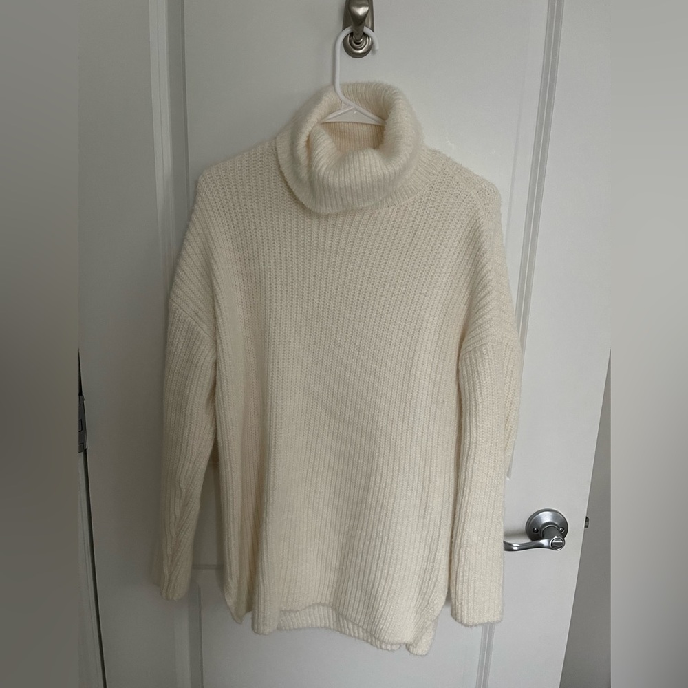 Abercrombie turtleneck sweater